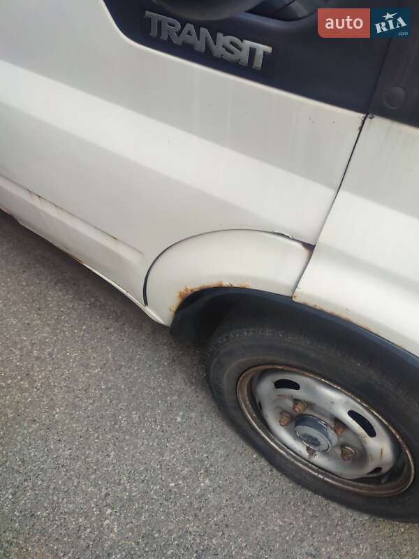 Грузовой фургон Ford Transit 2006 в Киеве