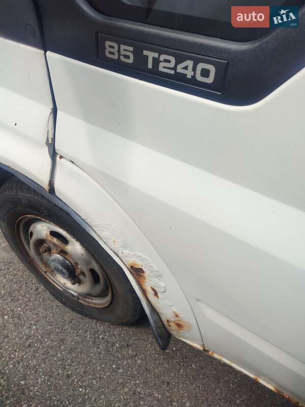 Грузовой фургон Ford Transit 2006 в Киеве
