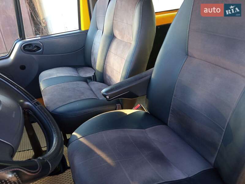 Грузопассажирский фургон Ford Transit 2005 в Киеве фото 6 Грузопассажирский фургон Ford Transit 2005 в Киеве