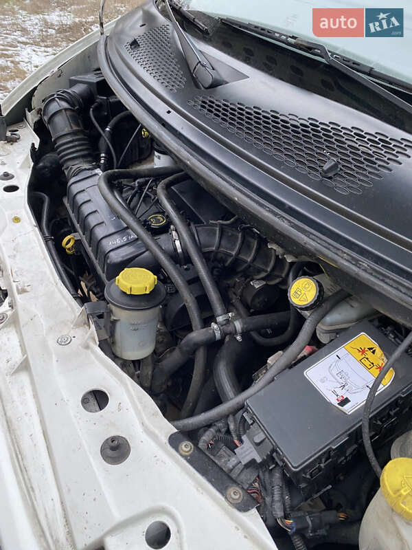 Вантажний фургон Ford Transit 2006 в Миколаєві