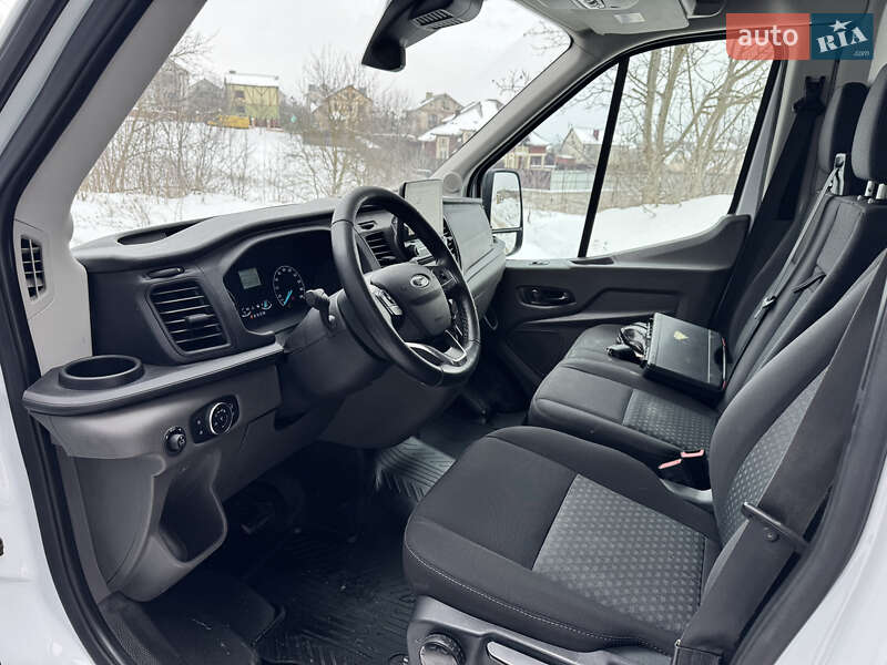 Вантажний фургон Ford Transit 2021 в Тернополі