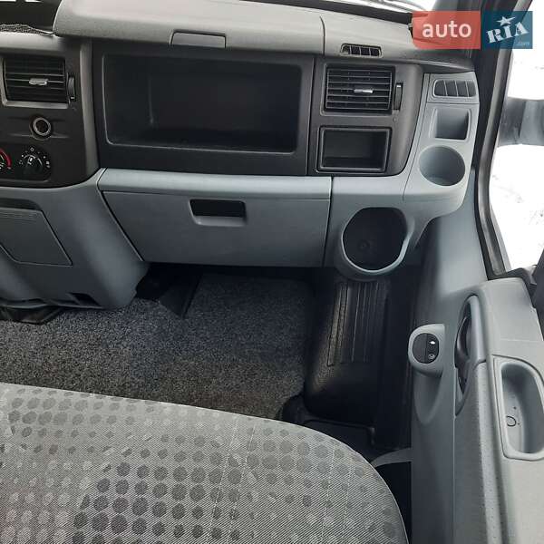 Вантажопасажирський фургон Ford Transit 2011 в Полтаві