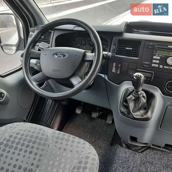 Вантажопасажирський фургон Ford Transit 2011 в Полтаві
