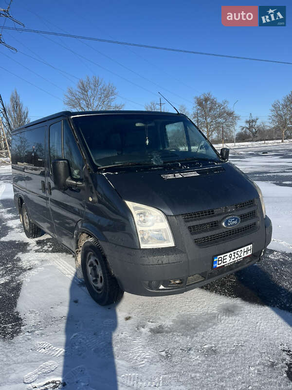 Ford Transit 2011