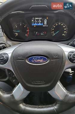 Вантажний фургон Ford Transit 2017 в Харкові