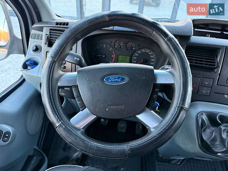 Минивэн Ford Transit 2008 в Киеве