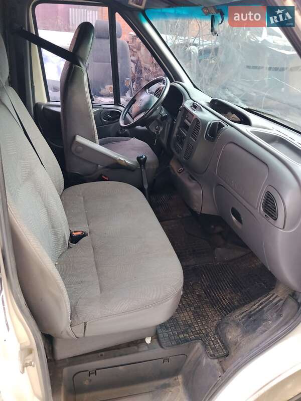 Вантажопасажирський фургон Ford Transit 2003 в Харкові