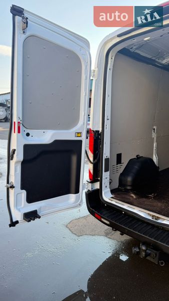 Вантажний фургон Ford Transit 2020 в Луцьку