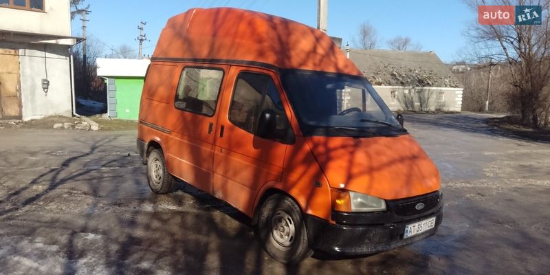 Мінівен Ford Transit 1998 в Городку