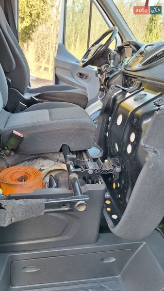 Грузовой фургон Ford Transit 2016 в Бурштыне