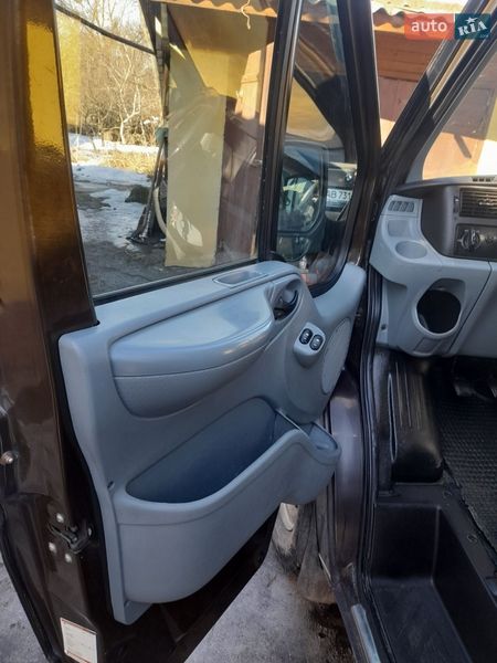 Грузовой фургон Ford Transit 2009 в Виннице