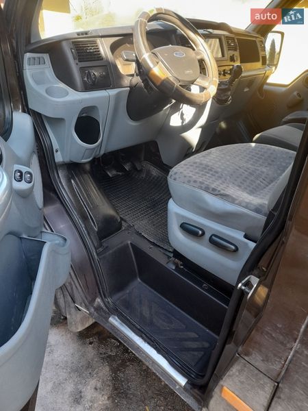 Грузовой фургон Ford Transit 2009 в Виннице