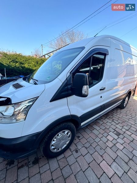 Вантажний фургон Ford Transit 2017 в Полтаві