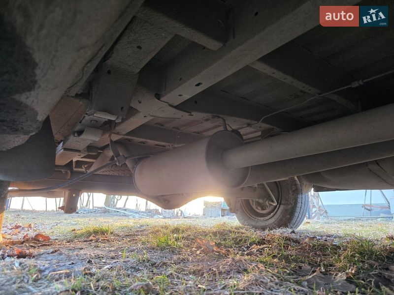 Грузовой фургон Ford Transit 1998 в Мизоче