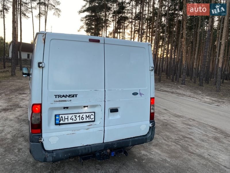 Грузопассажирский фургон Ford Transit 2006 в Ирпене