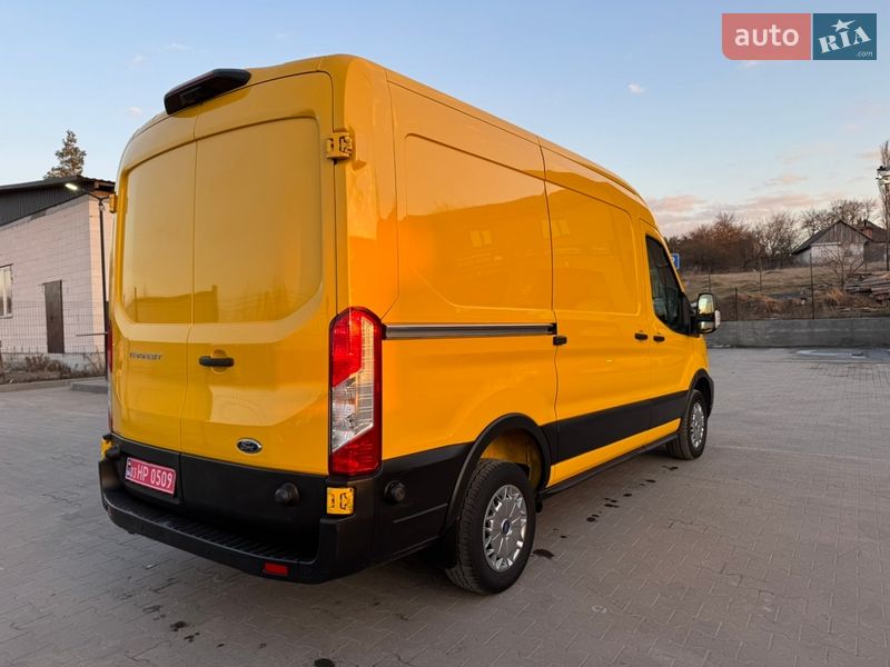 Вантажний фургон Ford Transit 2021 в Ірпені