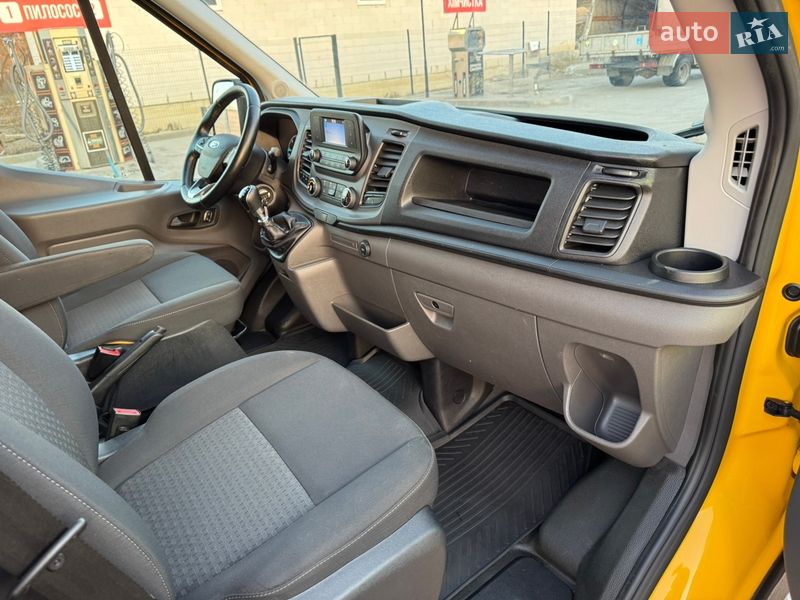 Вантажний фургон Ford Transit 2021 в Ірпені