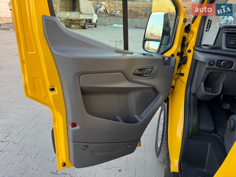 Вантажний фургон Ford Transit 2021 в Ірпені
