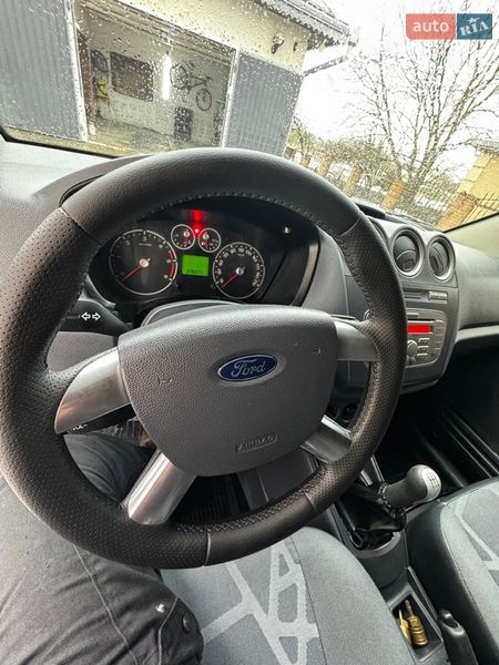 Вантажний фургон Ford Transit 2013 в Снятині