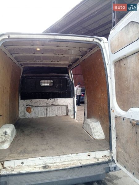 Грузовой фургон Ford Transit 2004 в Виннице