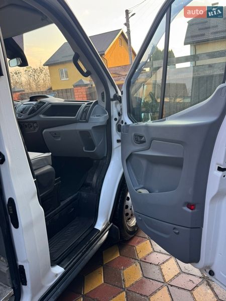 Микроавтобус Ford Transit 2017 в Киеве
