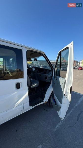 Вантажопасажирський фургон Ford Transit 2007 в Києві