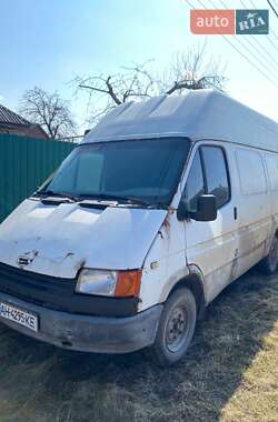 Грузовой фургон Ford Transit 1989 в Александрие