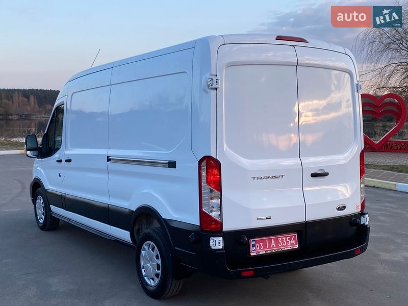 Вантажний фургон Ford Transit 2022 в Ірпені