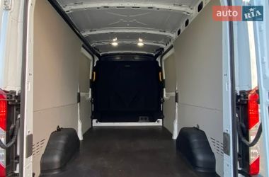 Вантажний фургон Ford Transit 2022 в Ірпені
