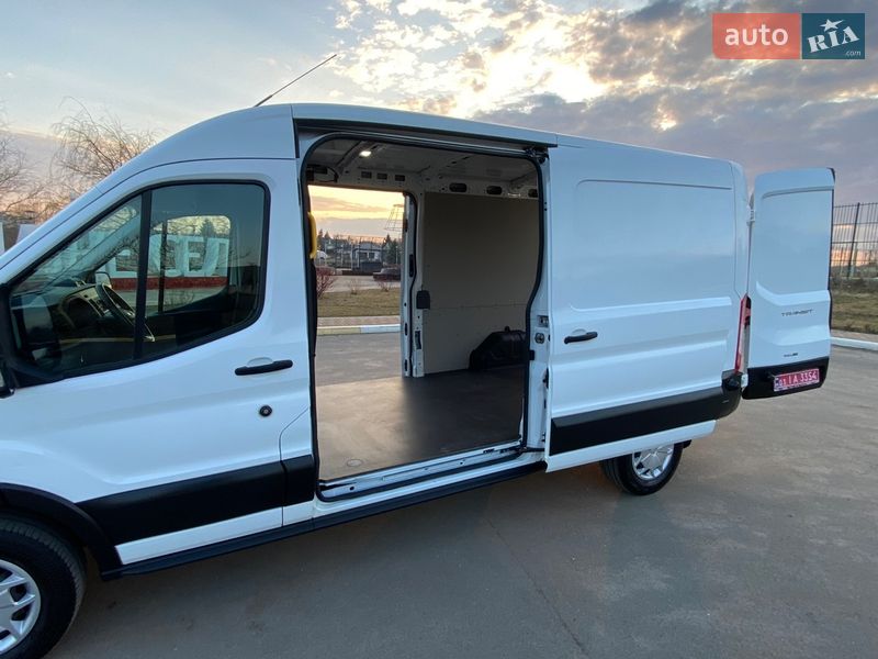 Вантажний фургон Ford Transit 2022 в Ірпені