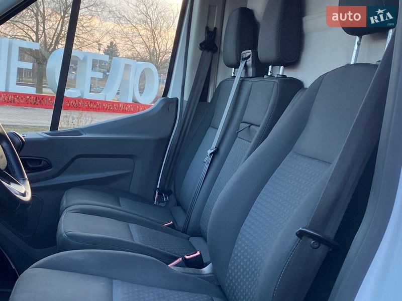 Вантажний фургон Ford Transit 2022 в Ірпені