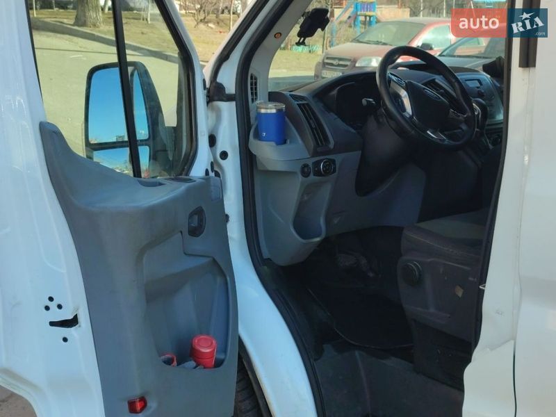 Грузовой фургон Ford Transit 2017 в Киеве
