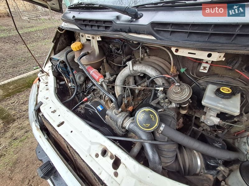 Вантажний фургон Ford Transit 1999 в Сараті