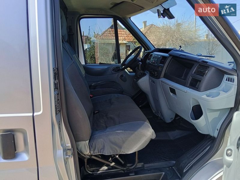 Вантажний фургон Ford Transit 2006 в Миколаєві