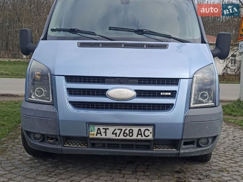 Вантажний фургон Ford Transit 2007 в Снятині