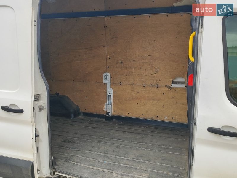 Вантажний фургон Ford Transit 2016 в Києві