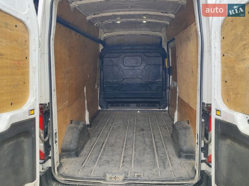 Вантажний фургон Ford Transit 2016 в Києві