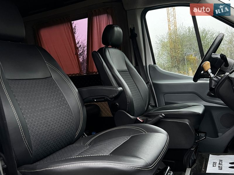 Мінівен Ford Transit 2015 в Львові