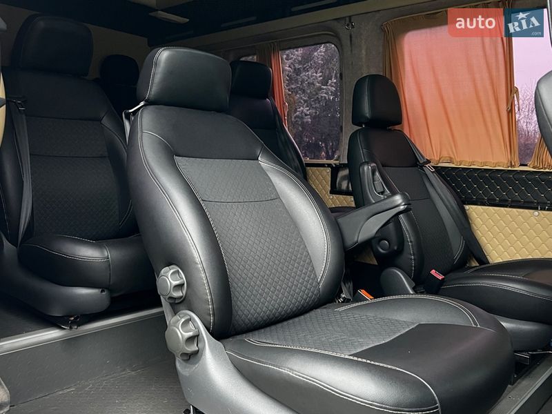 Мінівен Ford Transit 2015 в Львові