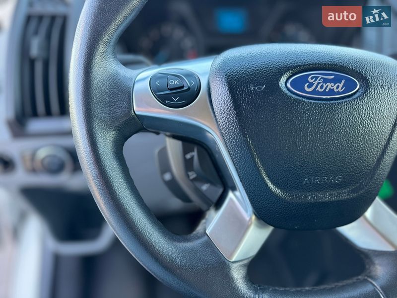 Городской автобус Ford Transit 2017 в Киеве
