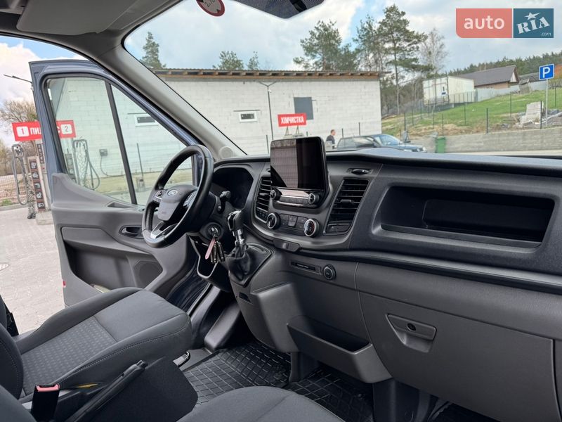 Вантажний фургон Ford Transit 2020 в Бучі