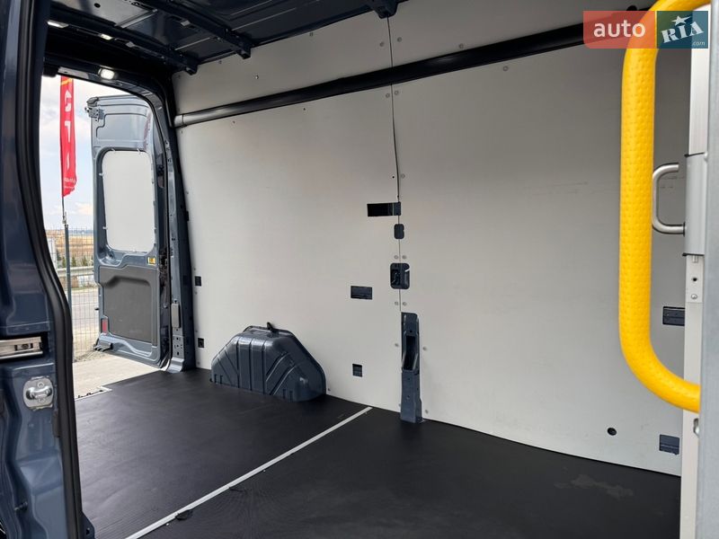 Вантажний фургон Ford Transit 2020 в Бучі