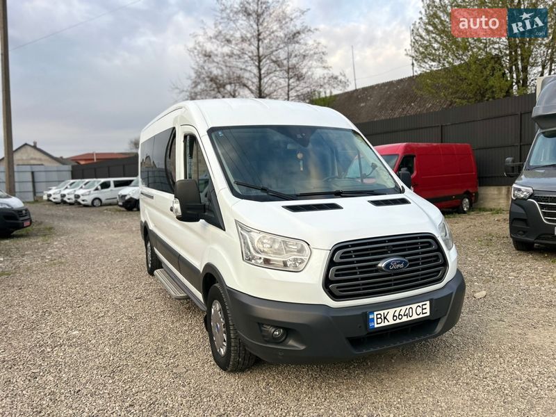 Микроавтобус Ford Transit 2015 в Хусте