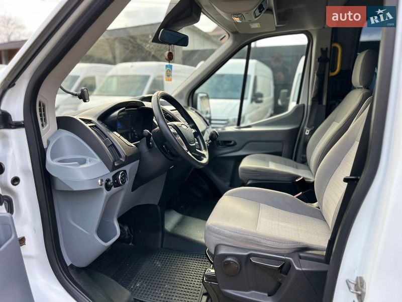 Микроавтобус Ford Transit 2015 в Хусте