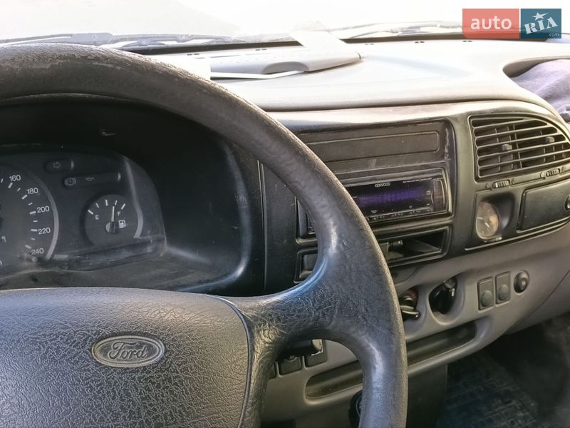 Грузовой фургон Ford Transit 1998 в Луцке
