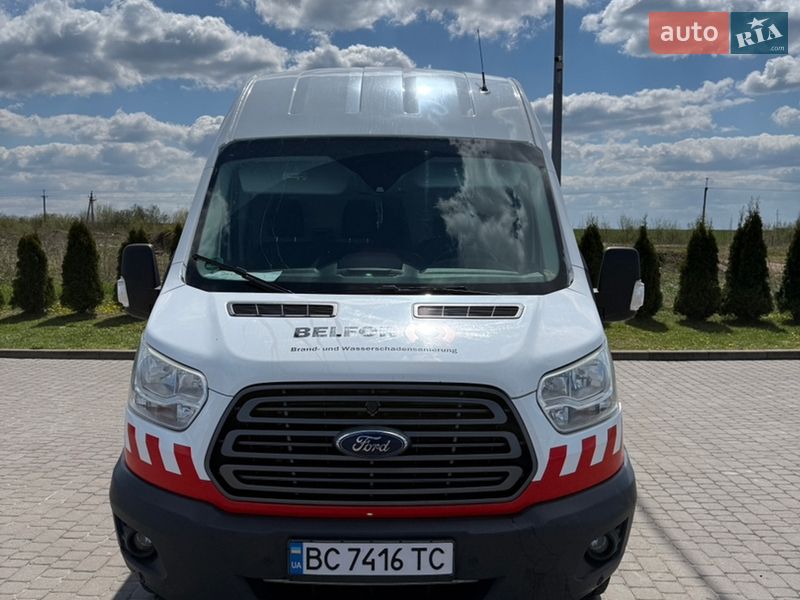 Вантажний фургон Ford Transit 2017 в Львові