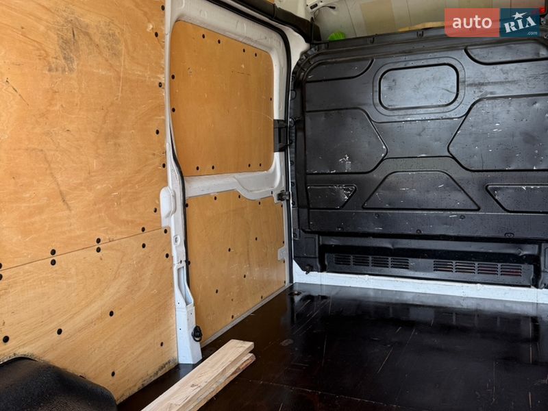 Вантажний фургон Ford Transit 2017 в Львові