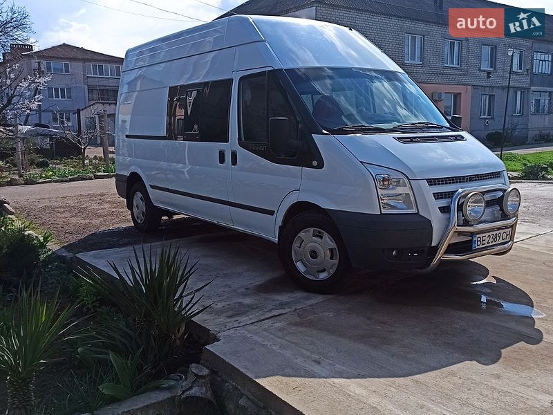 Ford Transit 2012