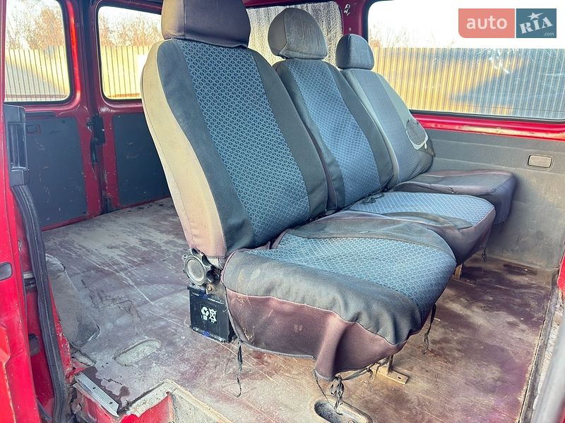 Грузопассажирский фургон Ford Transit 1999 в Сарнах