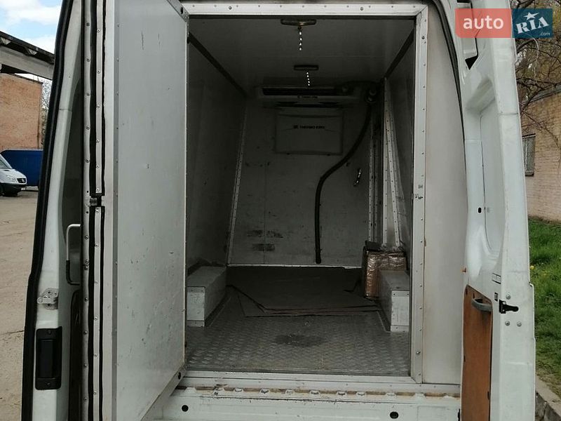 Грузовой фургон Ford Transit 2006 в Киеве